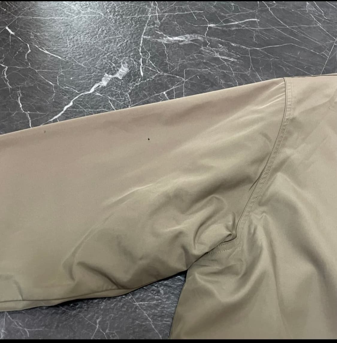 발렌시아가 하이 넥로고 점퍼자켓 (분리 합체 가능) 상품이미지3