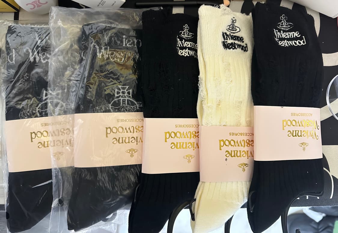 비비안 웨스트우드 삭스 양말 블랙/아이보리 상품이미지1