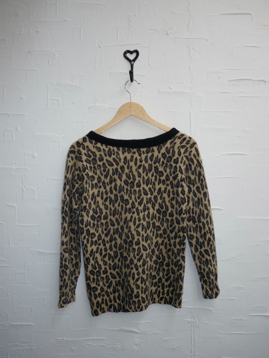 Leopard wide u-neck knit 상품이미지4