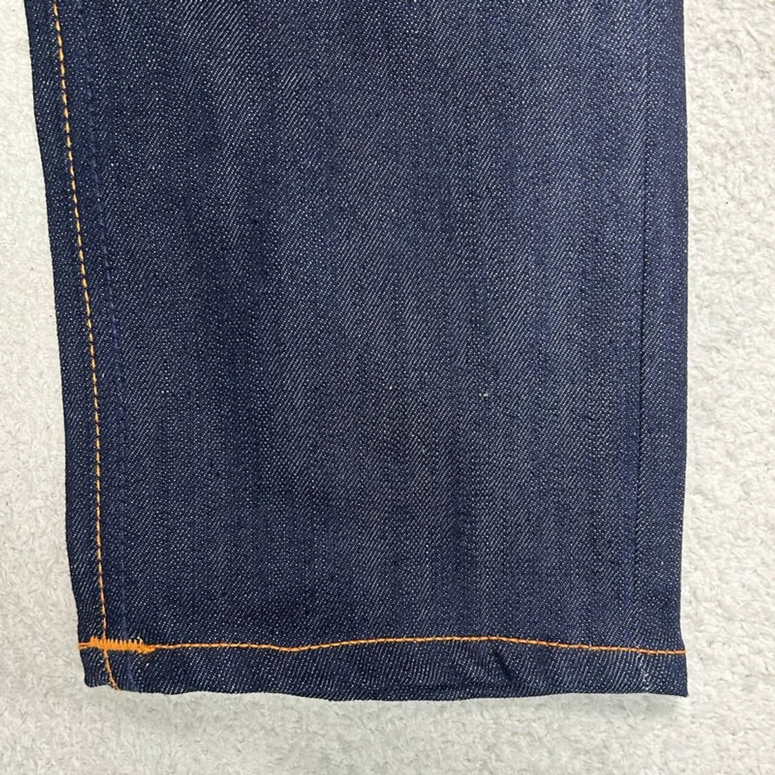 [새상품] 누디진 쌩지 씬핀 드라이 에크루 엠보 데님팬츠 W30 L32 상품이미지3