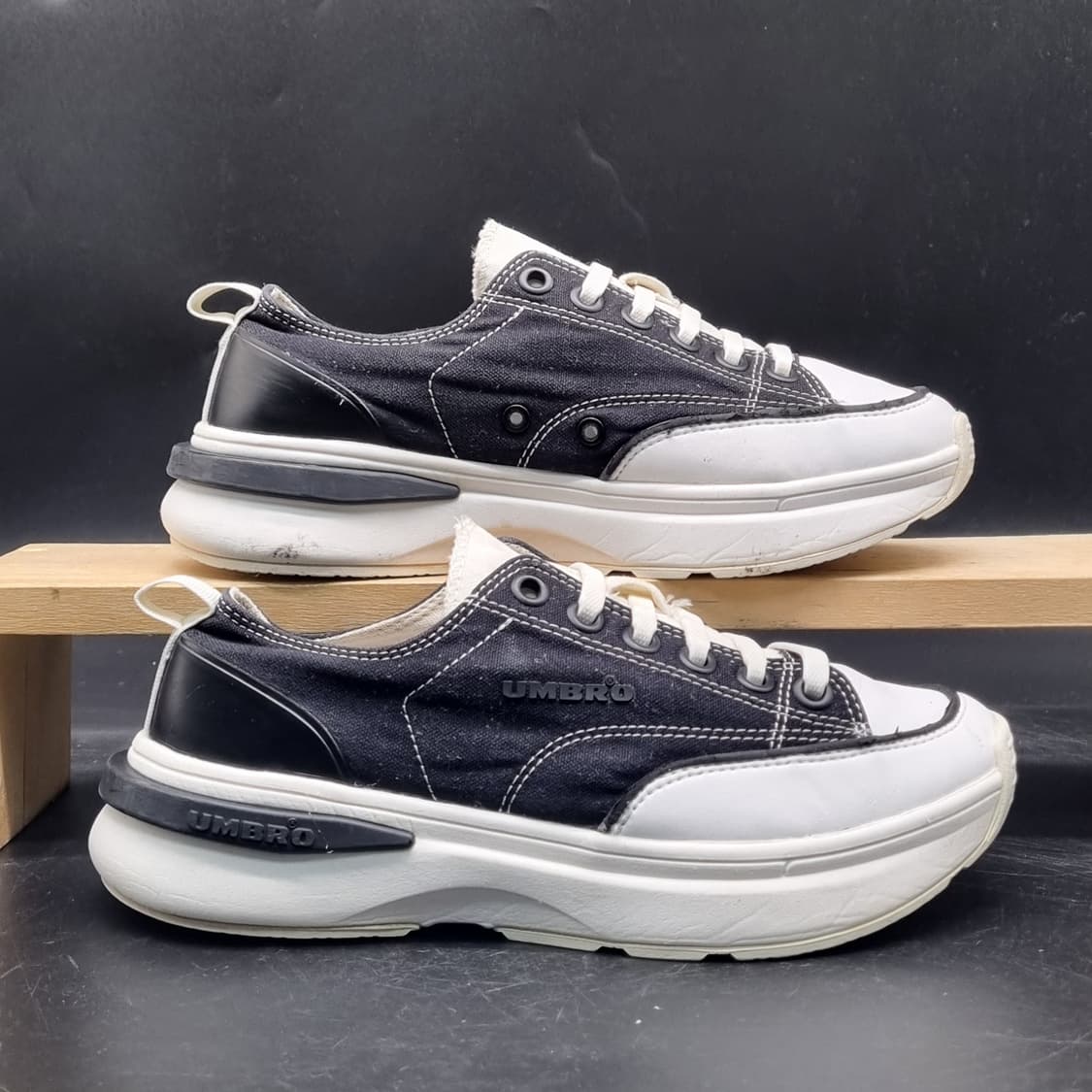 엄브로 토비 운동화240 상품이미지1