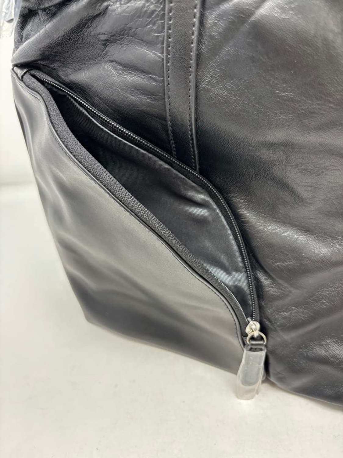 요지 야마모토 Y'SACCS 양가죽 숄더백 유니섹스 상품이미지5