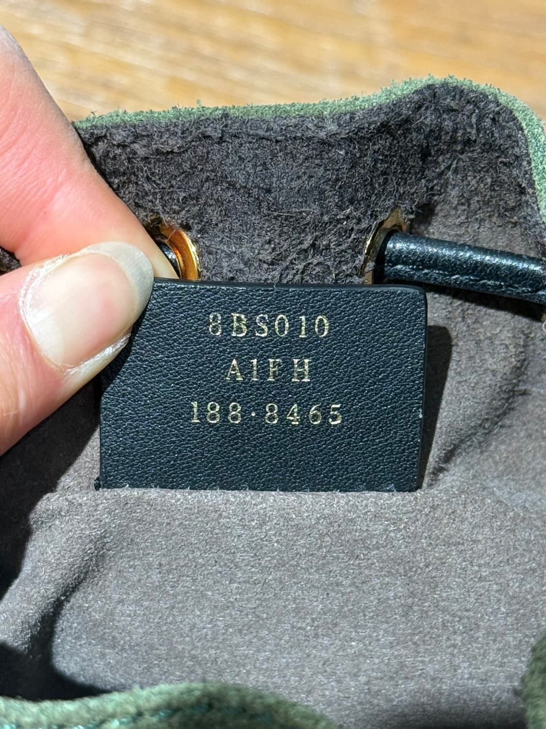 펜디 카키 몬트레조 미니 스웨이드 버킷백 상품이미지8