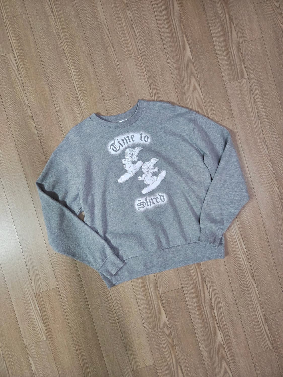 로베 디즈니 콜라보 멜란지 그레이 맨투맨 상품이미지3