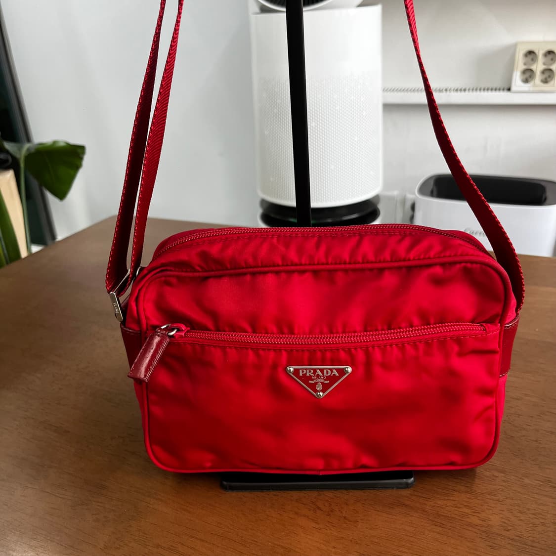 프라다 나일론 크로스백 상품이미지2