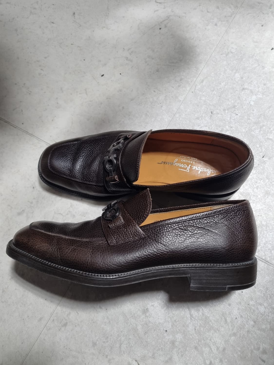 살바토레 페라가모 남성 로퍼  상품이미지2