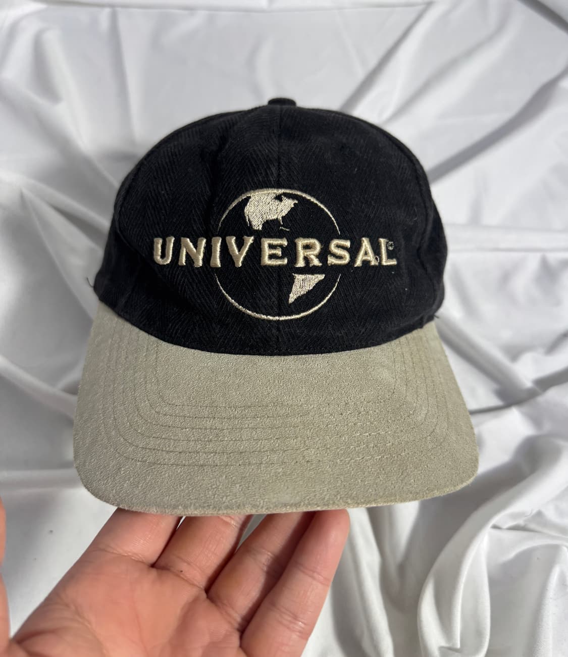 유니버셜 스튜디오 자수 스웨이드 볼캡 상품이미지2