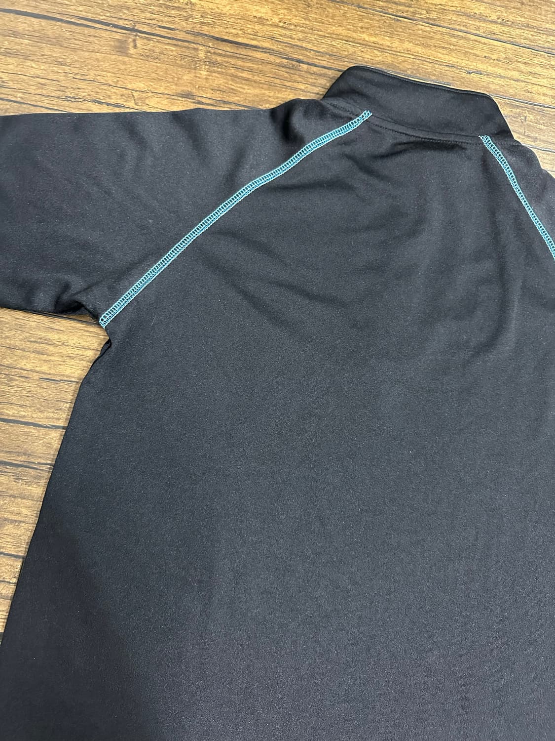 뉴발란스 남성 반팔 티셔츠 M 새제품 올드스쿨패턴 상품이미지4