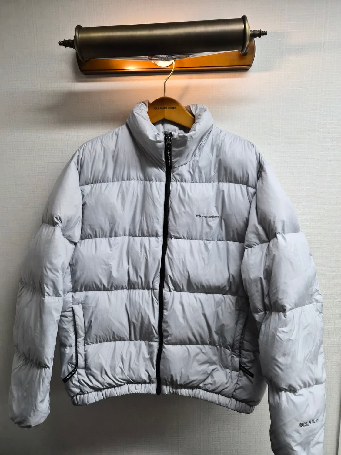 L/105) 디스이즈네버댓 PERTEX 덕다운 라이트 그레이 패딩 팝니다 상품이미지1