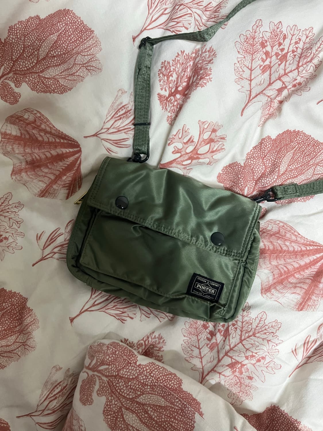 요시다 포터 탱커 숄더백 세이지 그린 상품이미지1