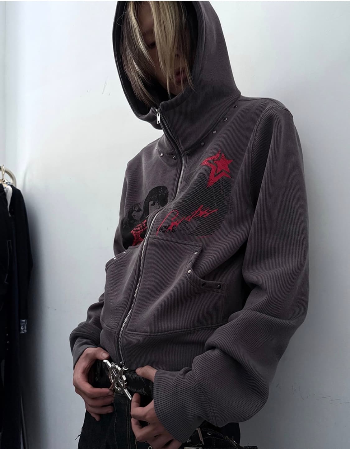비엑세스 Graphic Print Hoodie  상품이미지2