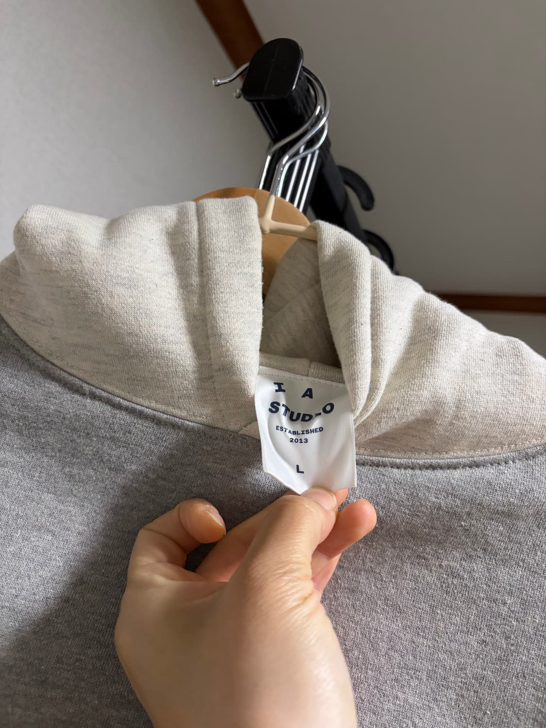 아이앱 스튜디오 후드티 상품이미지2