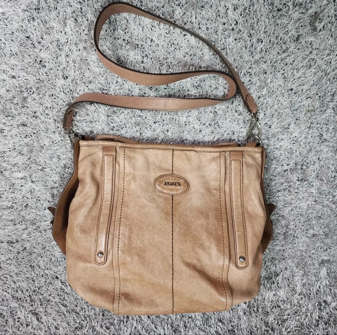 토즈 레더 숄더백 상품이미지1