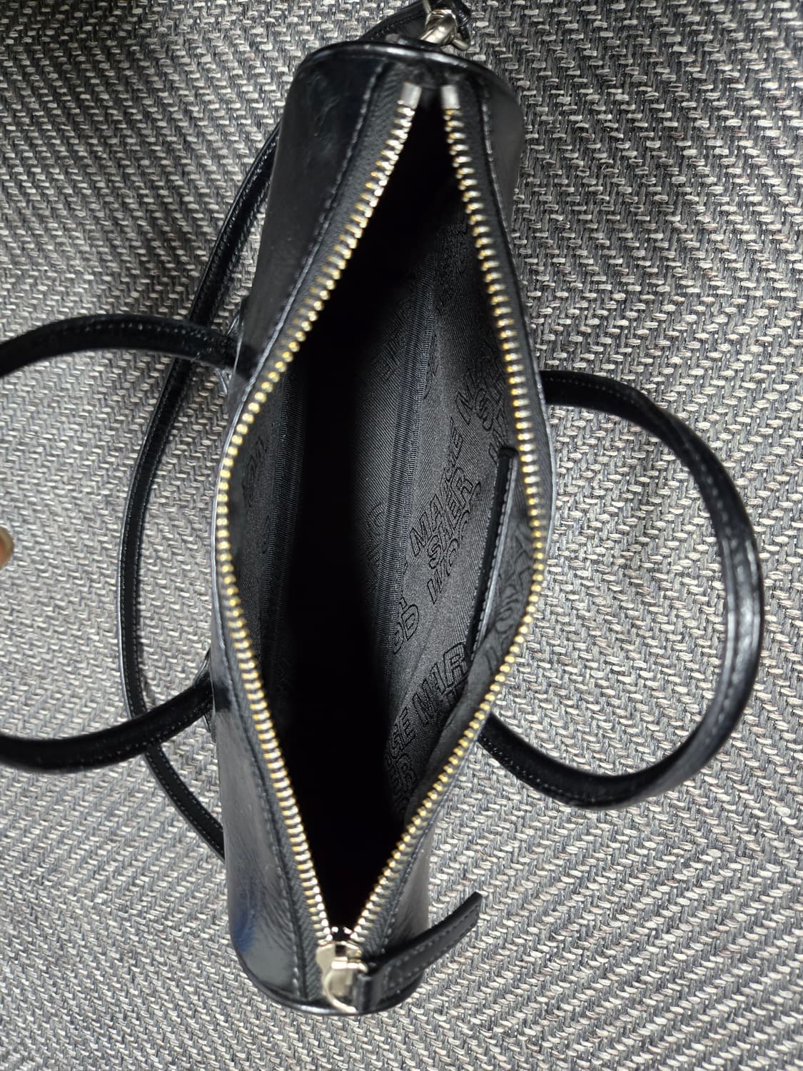 마지셔우드 지퍼 스몰 블랙 크링클 백 상품이미지8