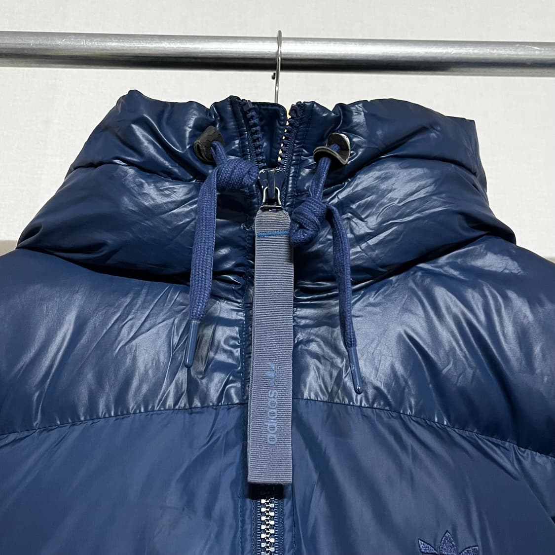 아디다스 올드스쿨 넉다운 패딩 S 상품이미지2
