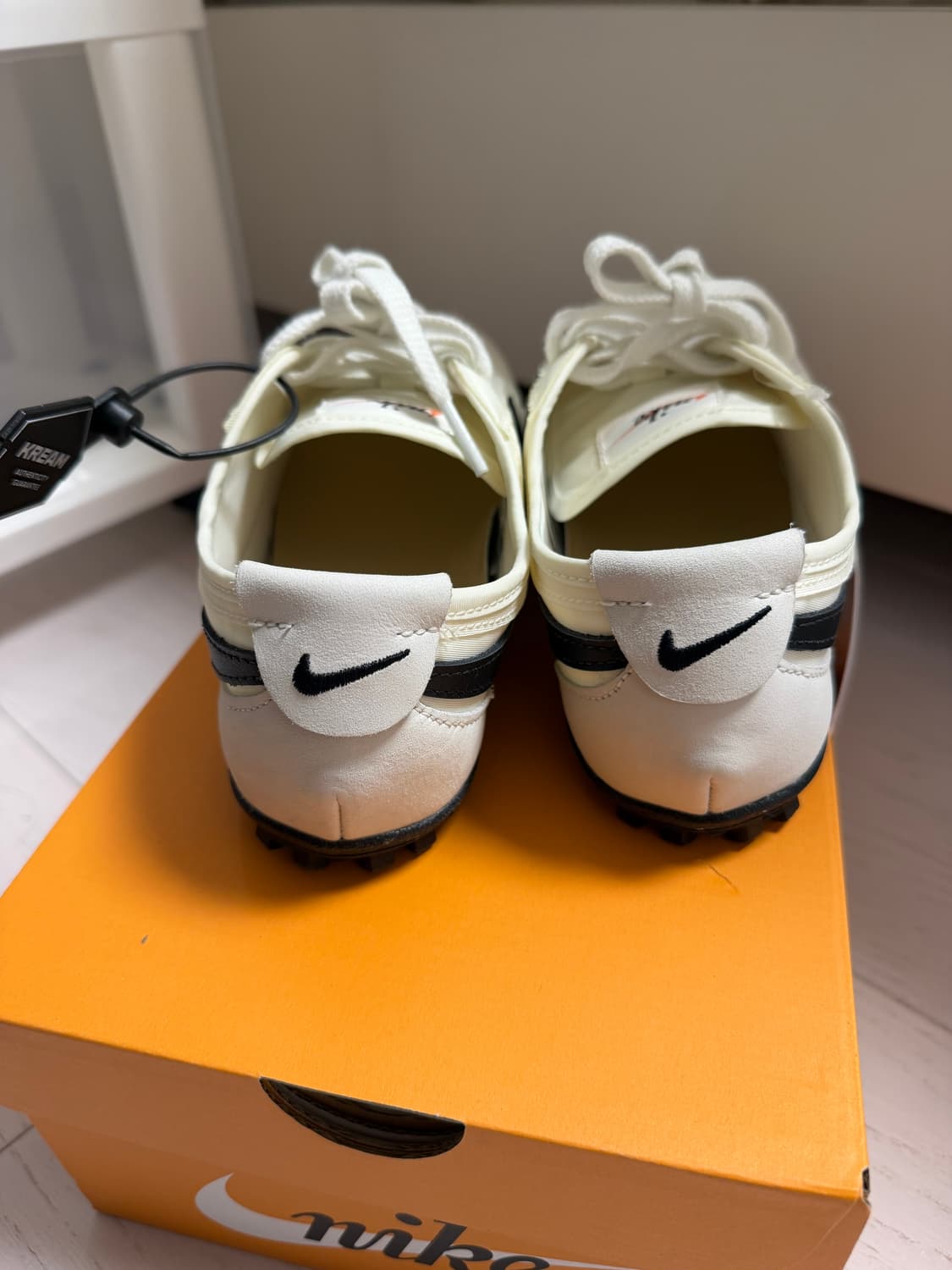 나이키 문 슈 소프트펄 240 상품이미지2