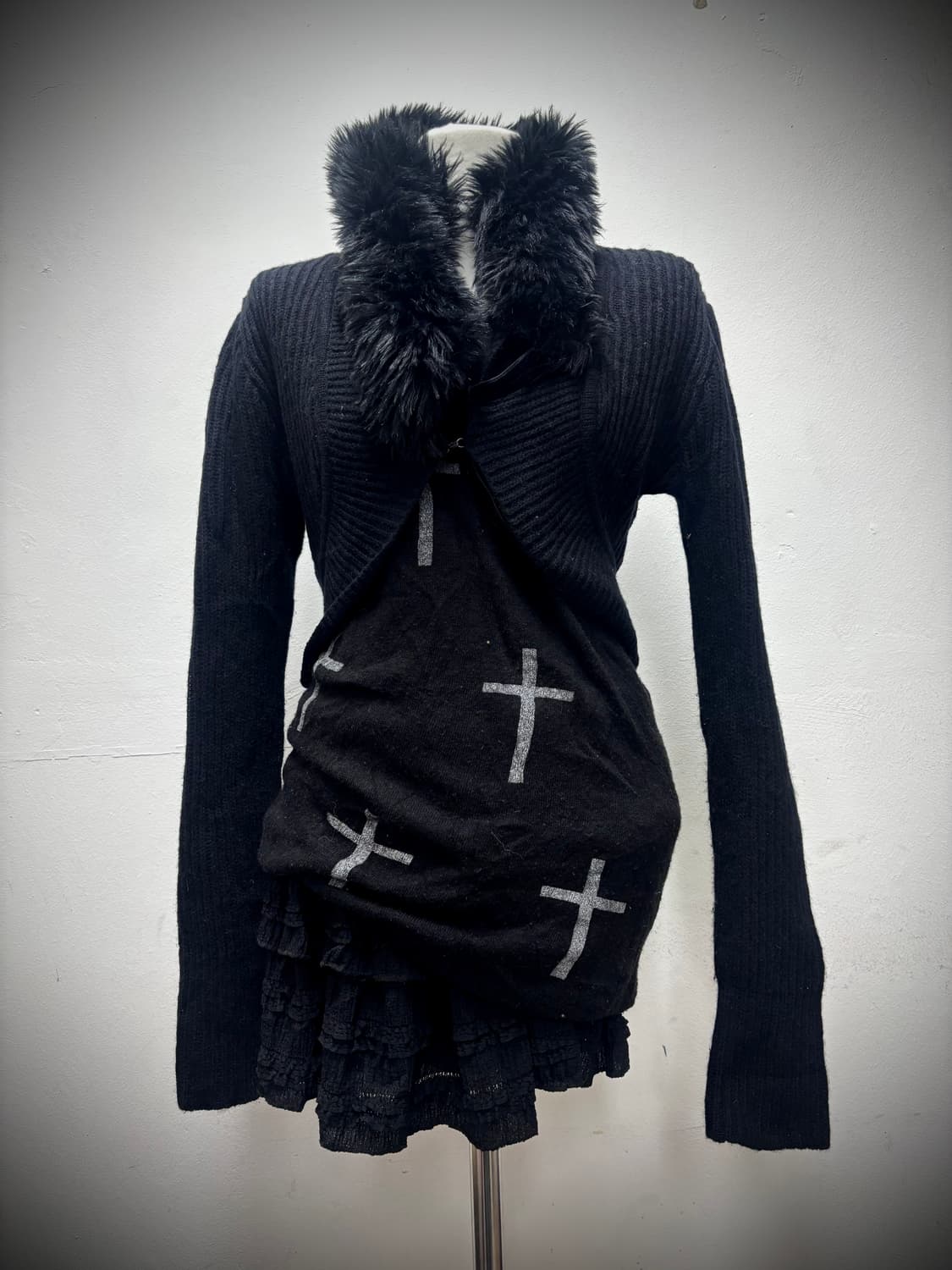 Black Fur Trimming Crop Cardigan 상품이미지1