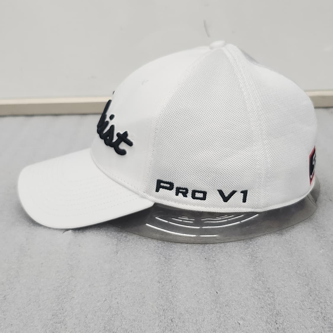 상태좋은 타이틀리스트 정품 골프모자 화이트 M/L 사이즈 58CM 상품이미지2