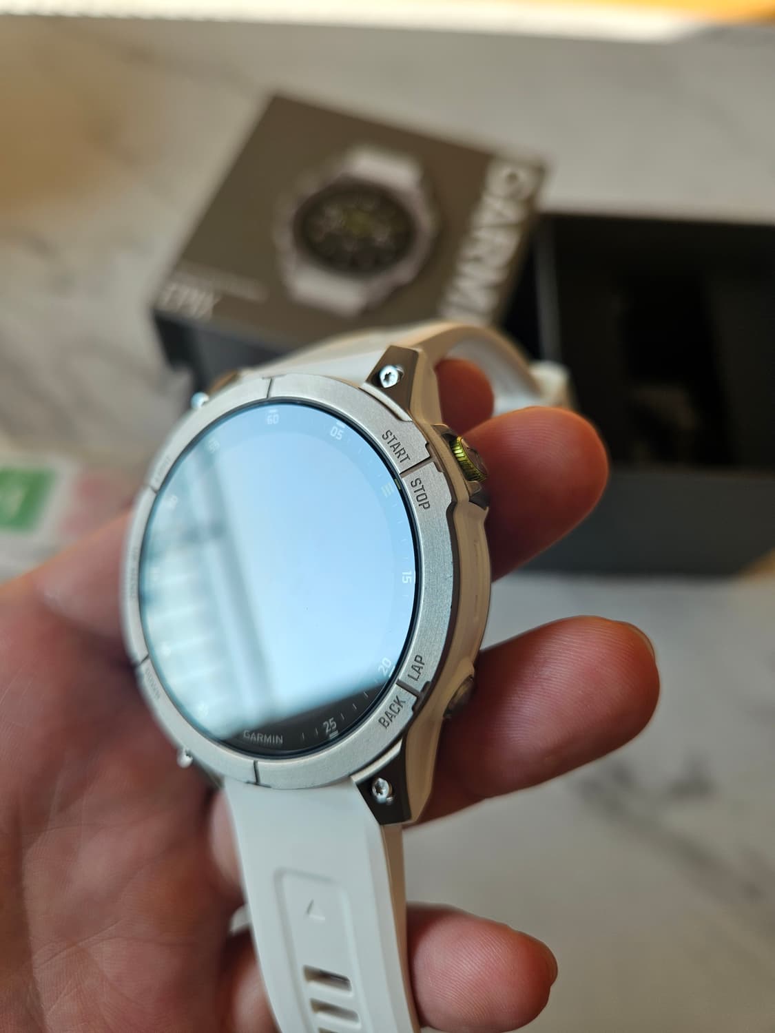 가민 에픽스 Gen2 화이트 상품이미지3