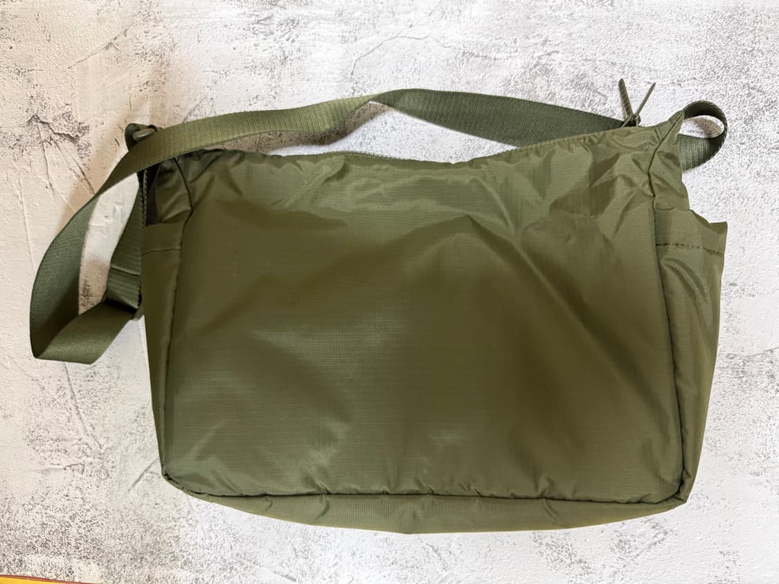 유니클로 멀티포켓 숄더백 상품이미지2