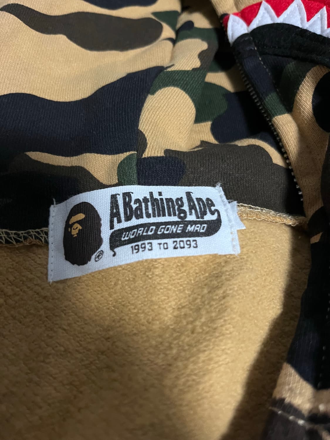 XXL 베이프 샤크 카모 후드집업 황계 상품이미지3