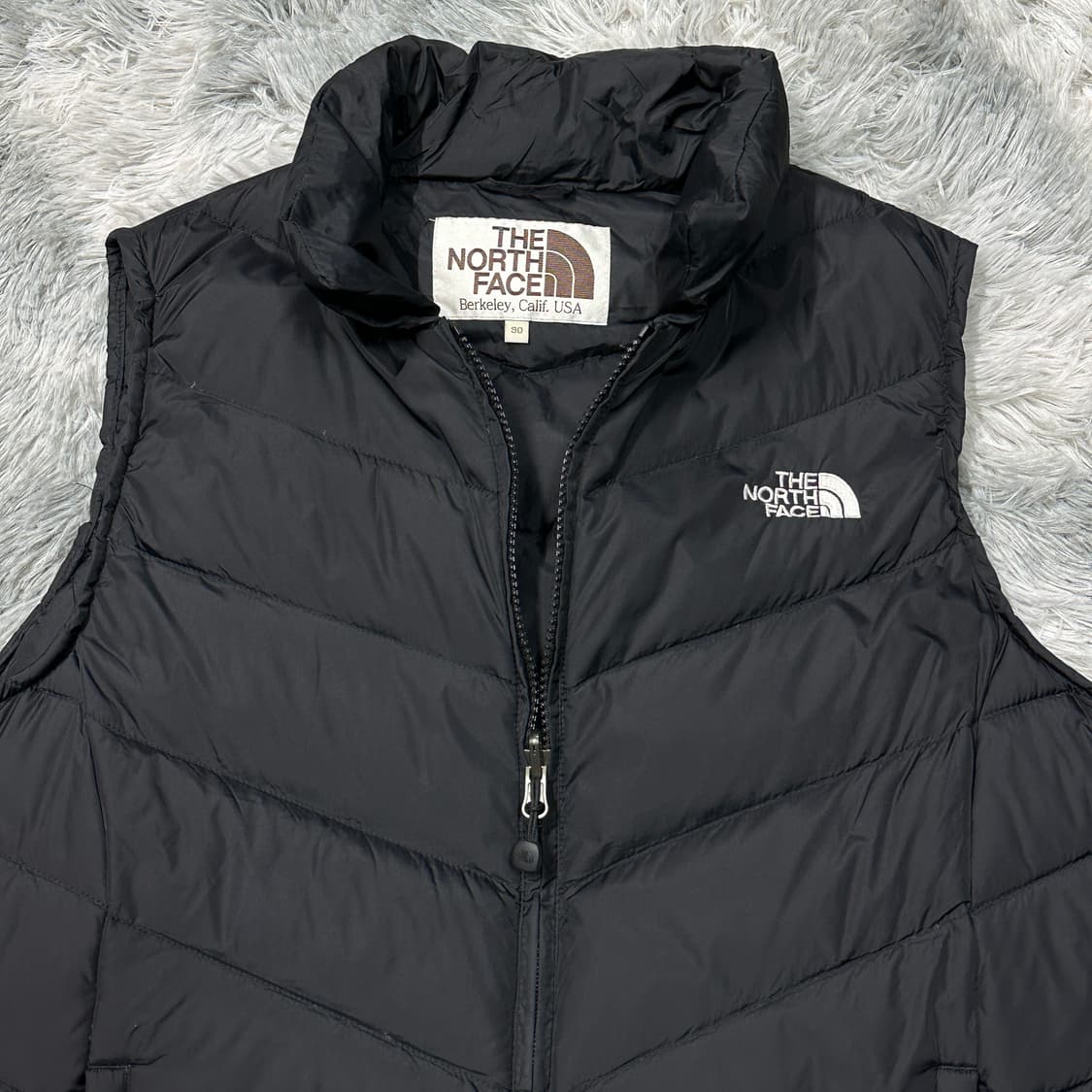 노스페이스 화이트라벨 여성 패딩조끼 블랙 L 상품이미지2