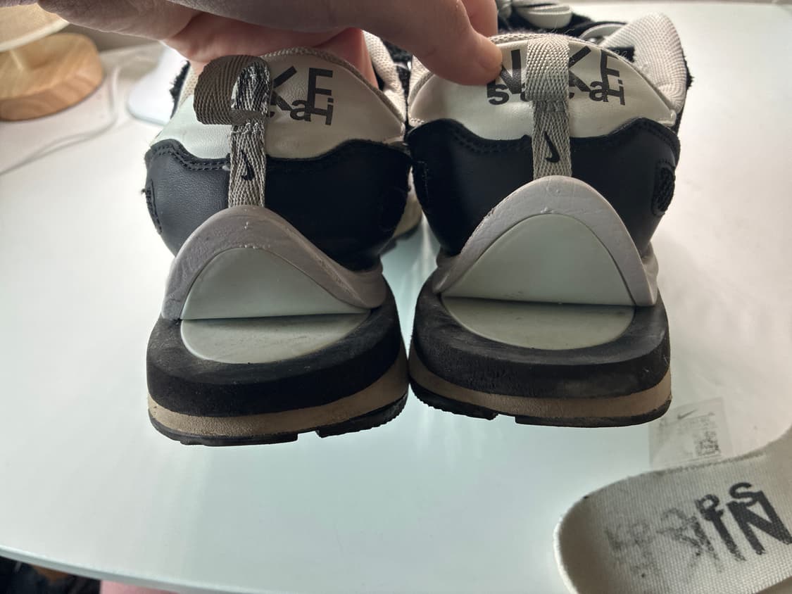 나이키 x 사카이 베이퍼와플 블랙 화이트 입니다!! 상품이미지5