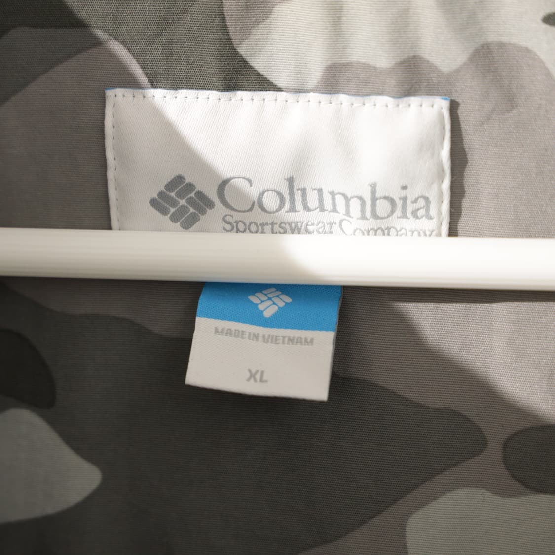 Columbia 그레이 카모 윈드 브레이커 상품이미지5