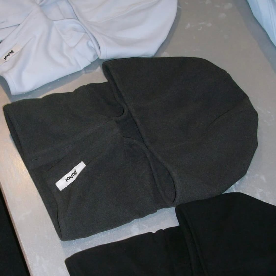 지초이 AW25 바라클라바 차콜 JICHOI 상품이미지1