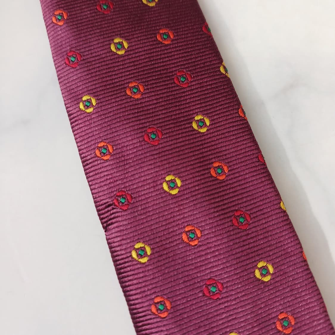 버버리 실크 와인 도트 넥타이 9.5cm A등급 A19606
 상품이미지6