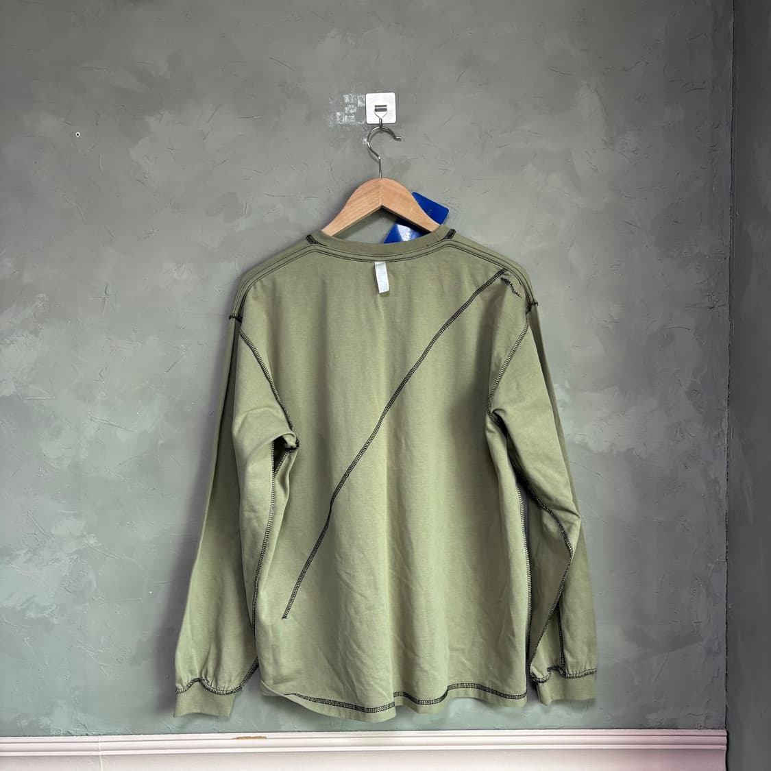 새상품 노메뉴얼 롱슬리브 카키  상품이미지4