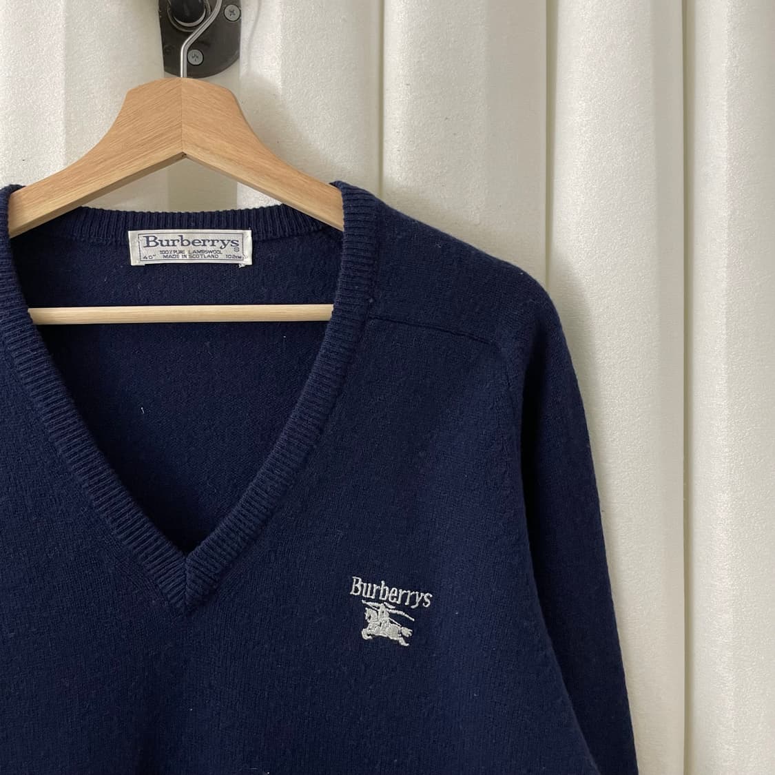 버버리 네이비 브이넥 니트 상품이미지4