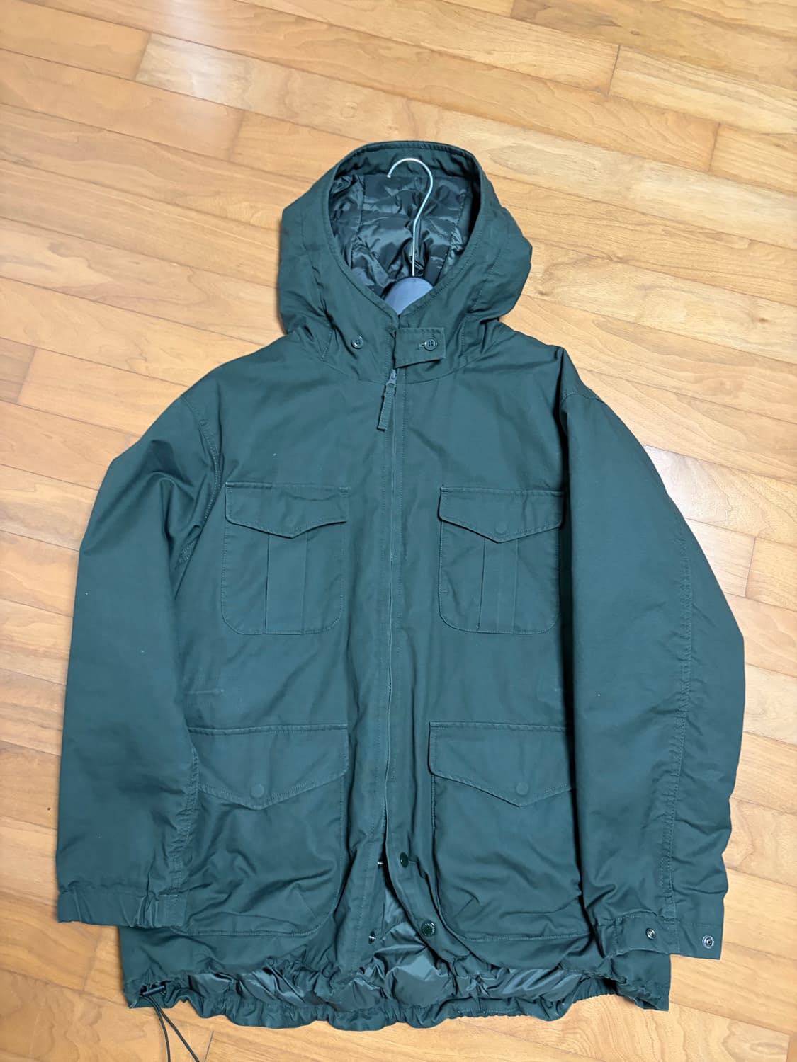 유니클로x엔지니어드가먼츠 유틸리티 자켓 카키 L 상품이미지1