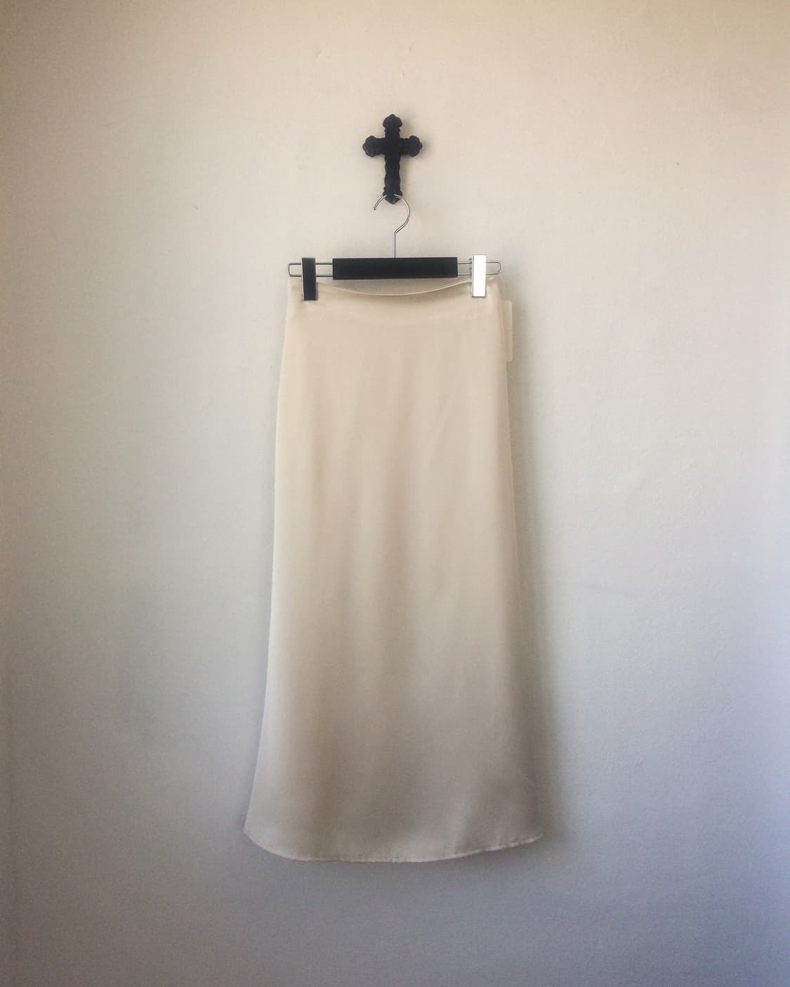 Glossy long skirt 상품이미지1