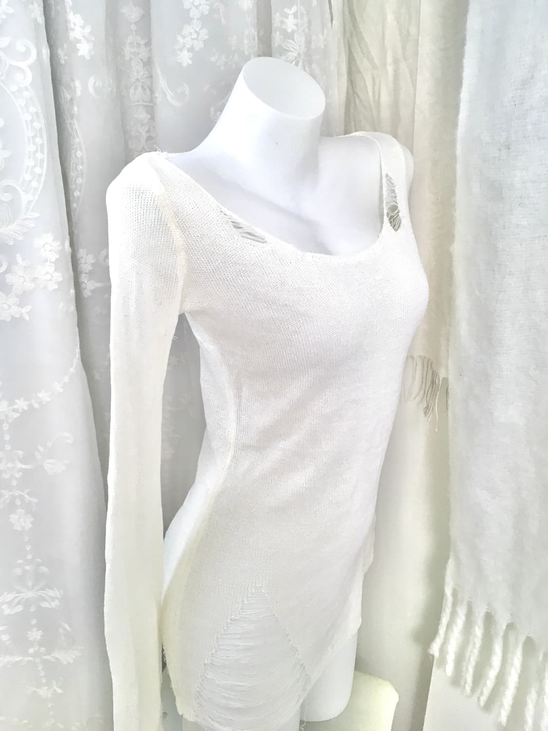 화이트 그런지 슬림 네트 롱슬리브  상품이미지6