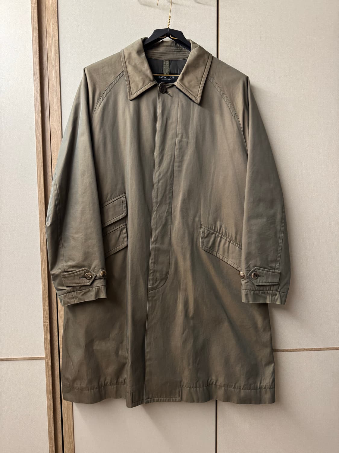 이스트로그 코트 상품이미지1