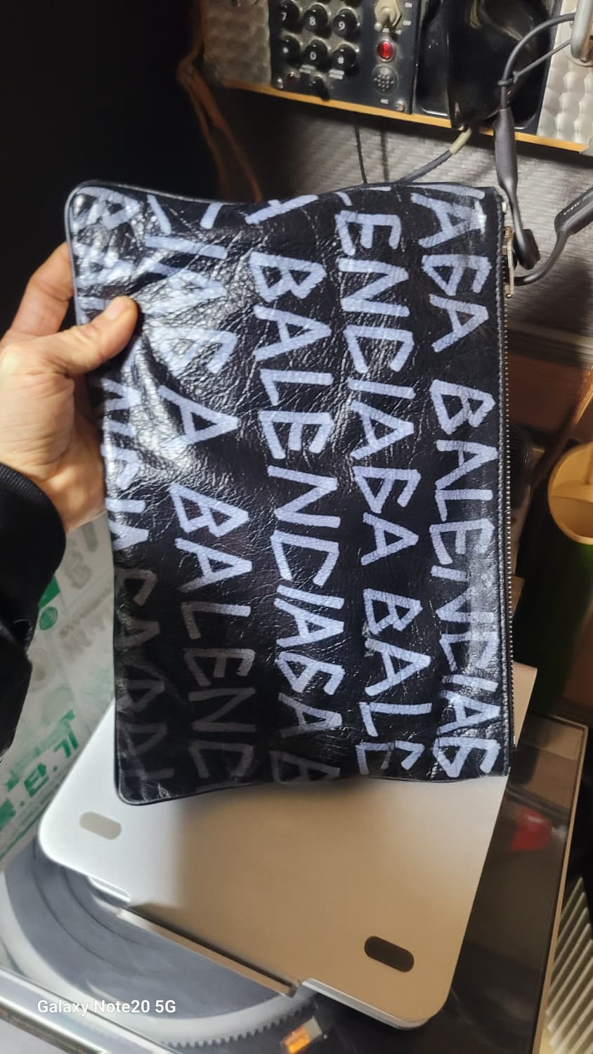 발렌시아가 클러치 상품이미지1