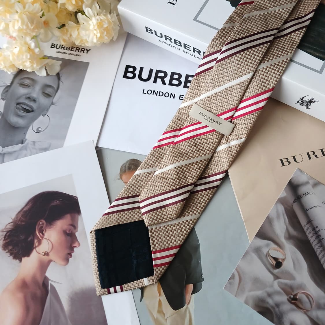 버버리 실크 골드 스트라이프 넥타이 8.8cm A등급 A19800 상품이미지4