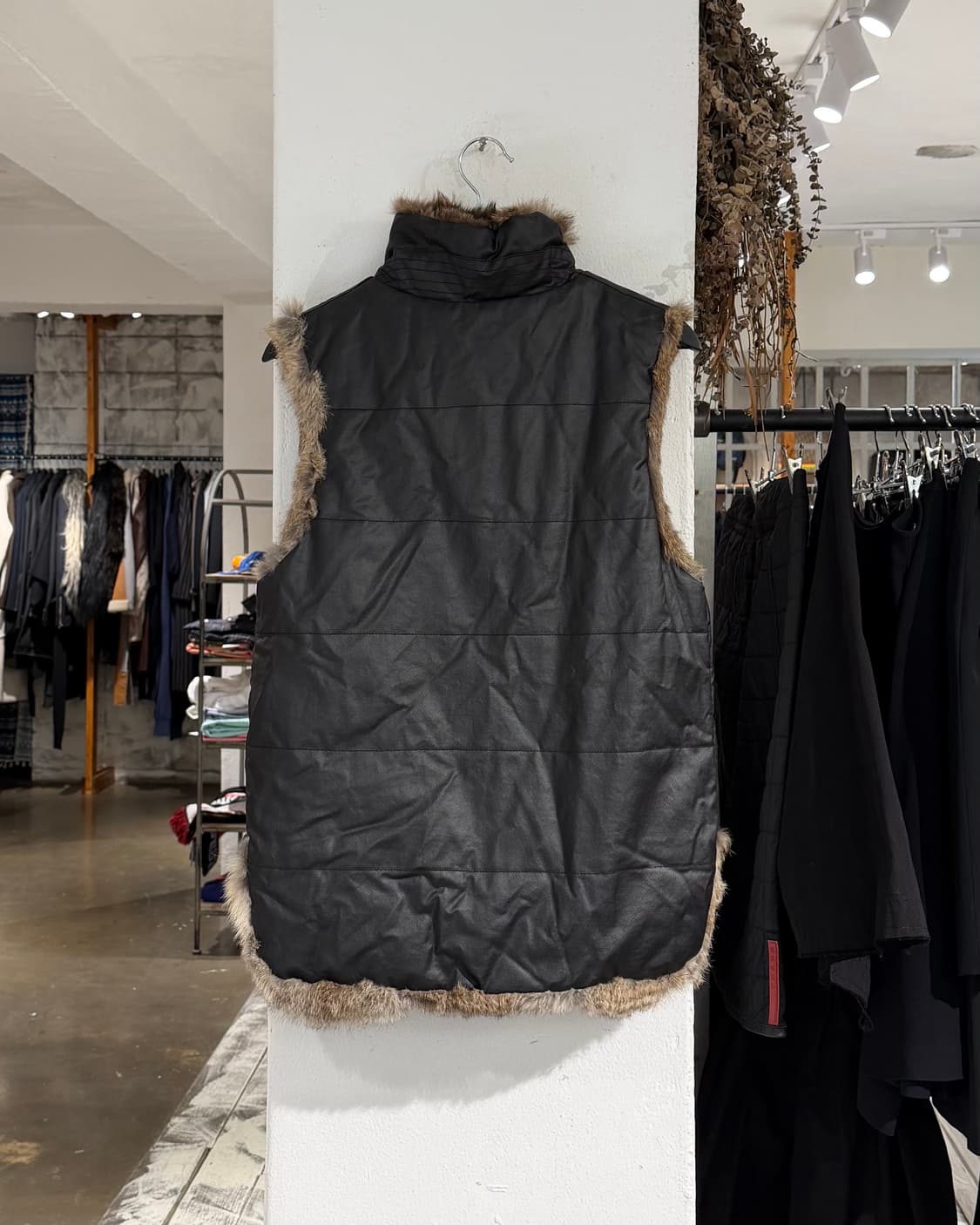 쟈딕앤볼테르 디럭스 블랙 코튼 래빗퍼 리버시블 베스트 상품이미지7