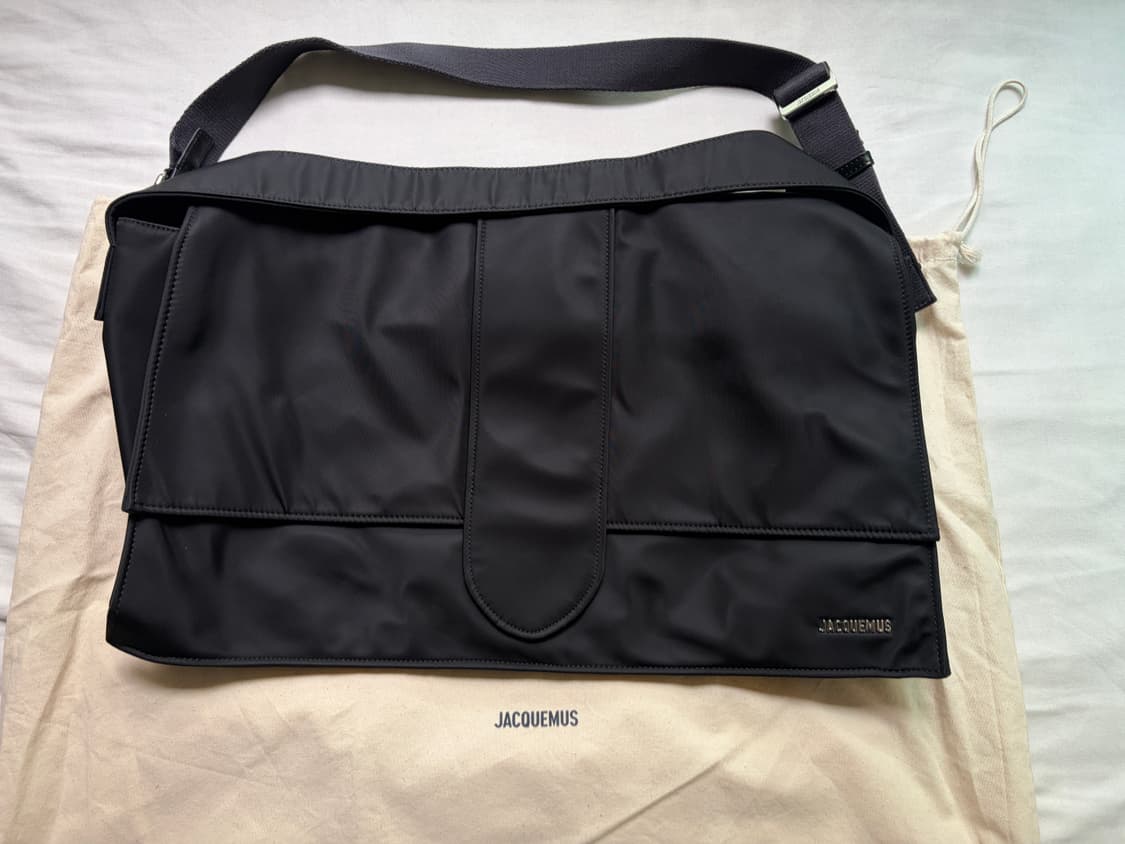 자크뮈스 르슈슈 밤비노 드 보야지 더플백 블랙 JACQUEMUS  상품이미지2