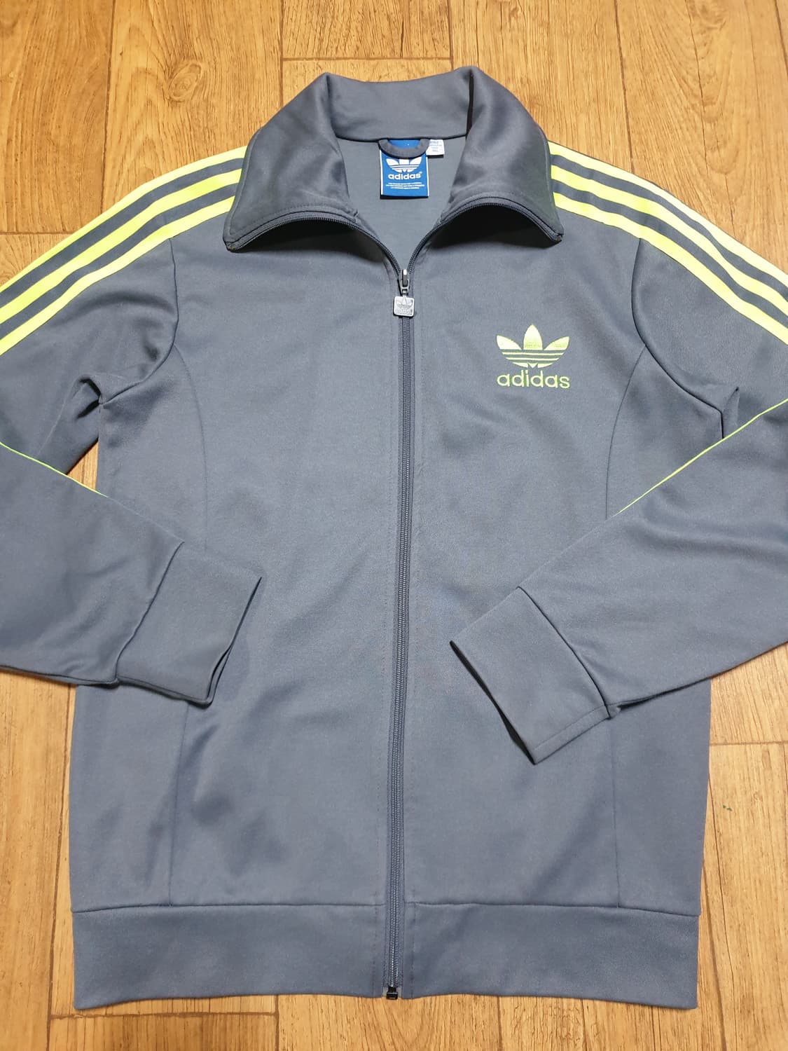 1184 아디다스 운동복 집업 95 사이즈입니다 상품이미지2