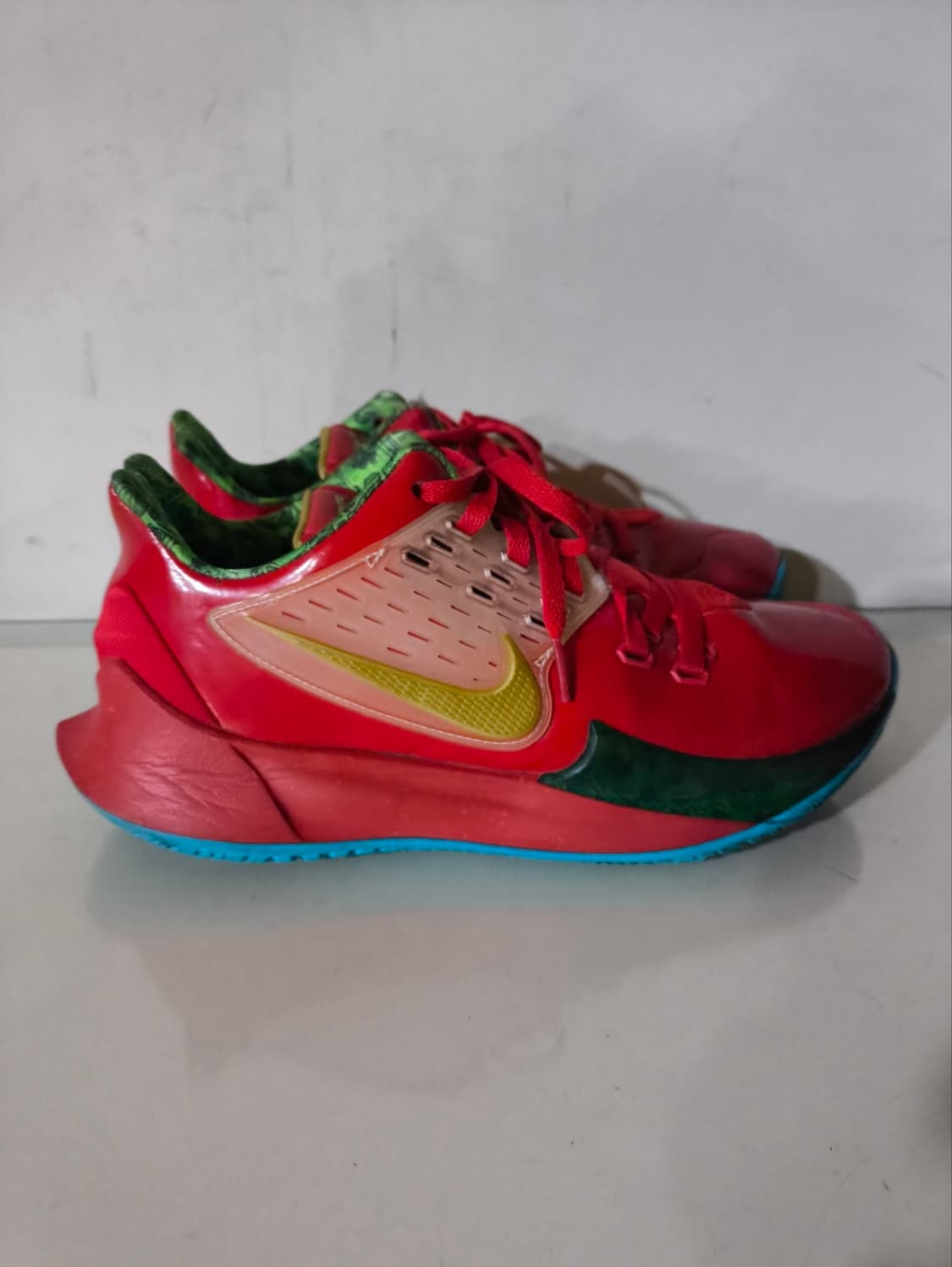 265mm 스폰지밥 x 나이키 카이리 로우2 집게사장 상품이미지1