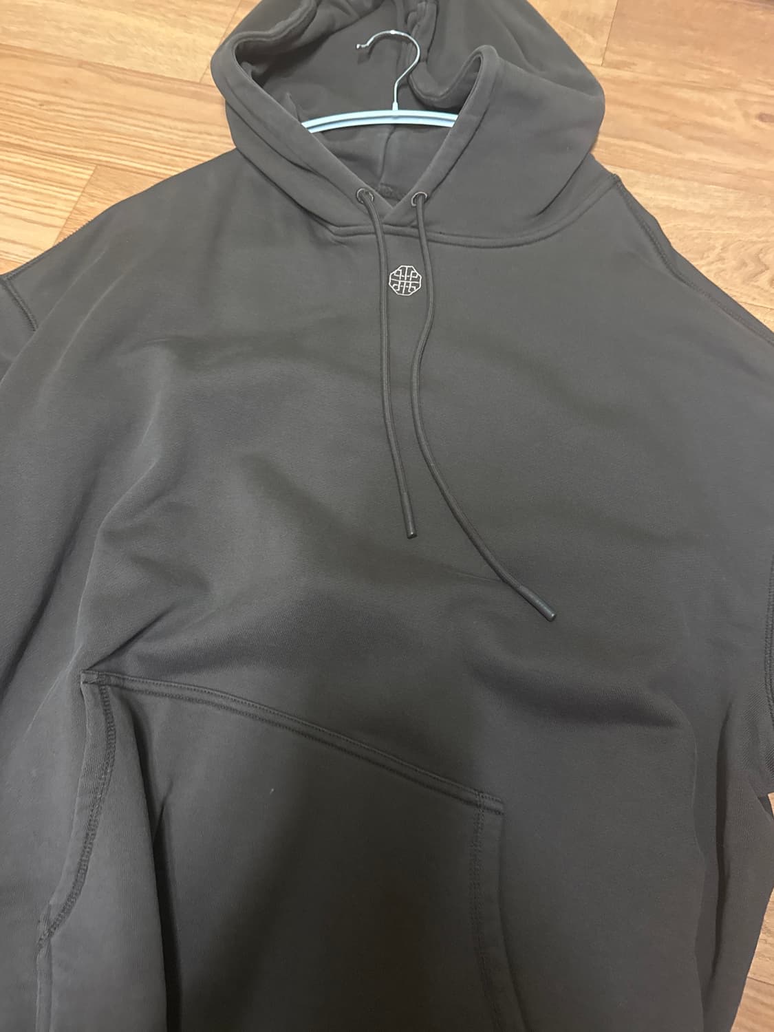 배드블러드 피그먼트 후드 상품이미지3