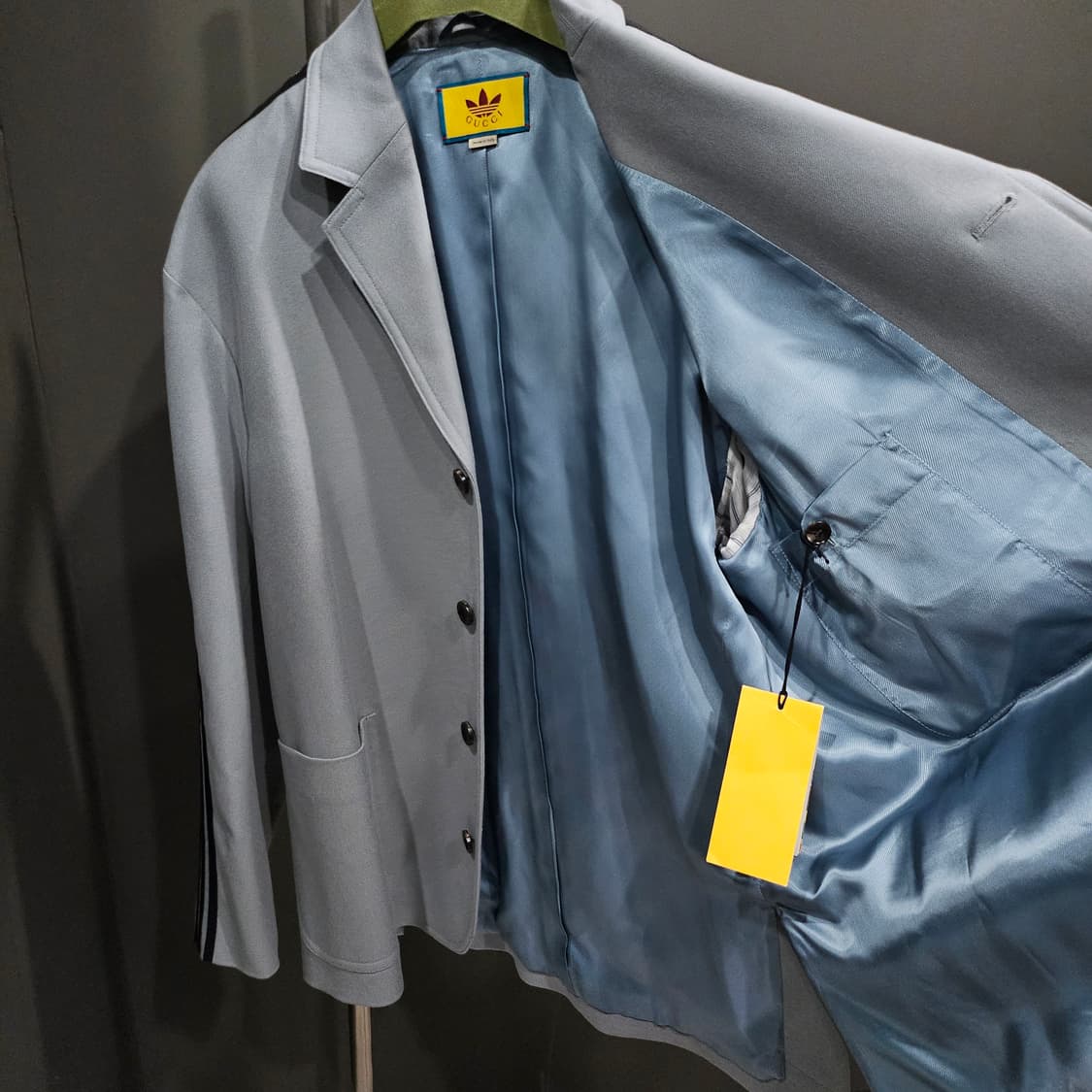 구찌 x 아디다스 테일러드 사이드 삼선 블레이저 자켓 상품이미지6