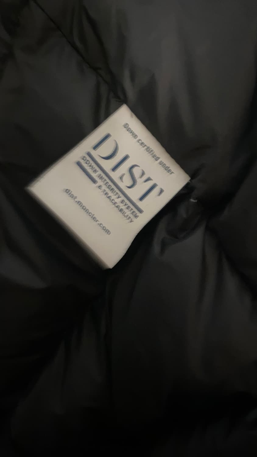 FW25 몽클레어 70 후드 블랙 쇼트 다운 재킷 (3) 상품이미지3