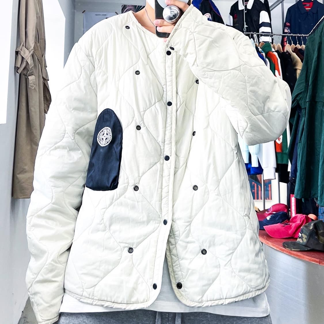 스톤 아일랜드 컴파스 로고 화이트 실버 라이너 자켓 상품이미지1