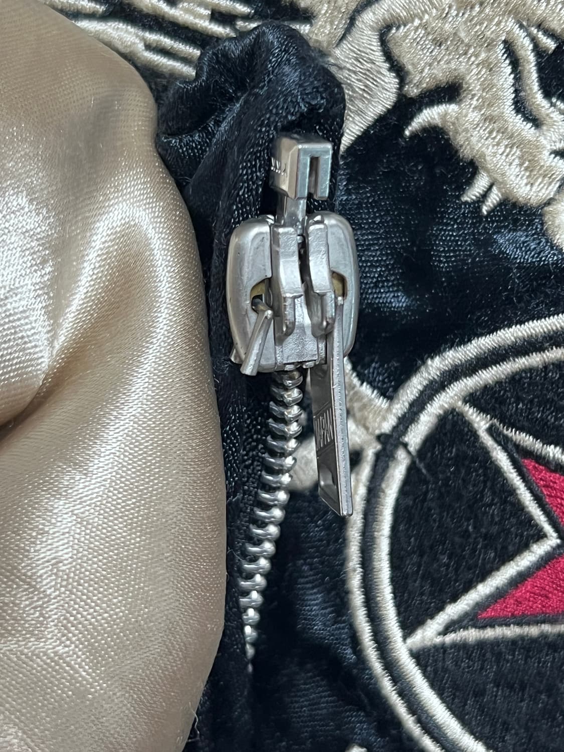 밴슨 스컬 리버서블 봄버 스카쟌 상품이미지5