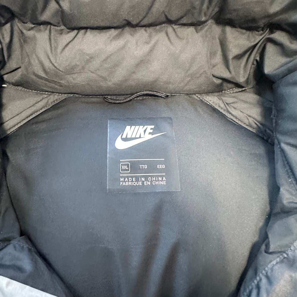 나이키 패턴 블랙 화이트 패딩 상품이미지4