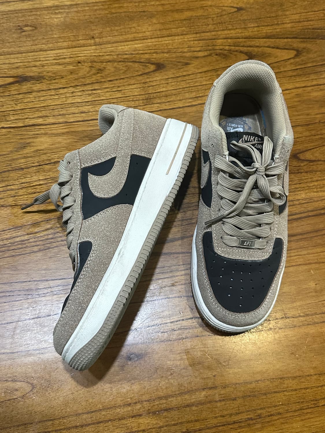 나이키 에어포스1 스웨이드 베이지/블랙 상품이미지8