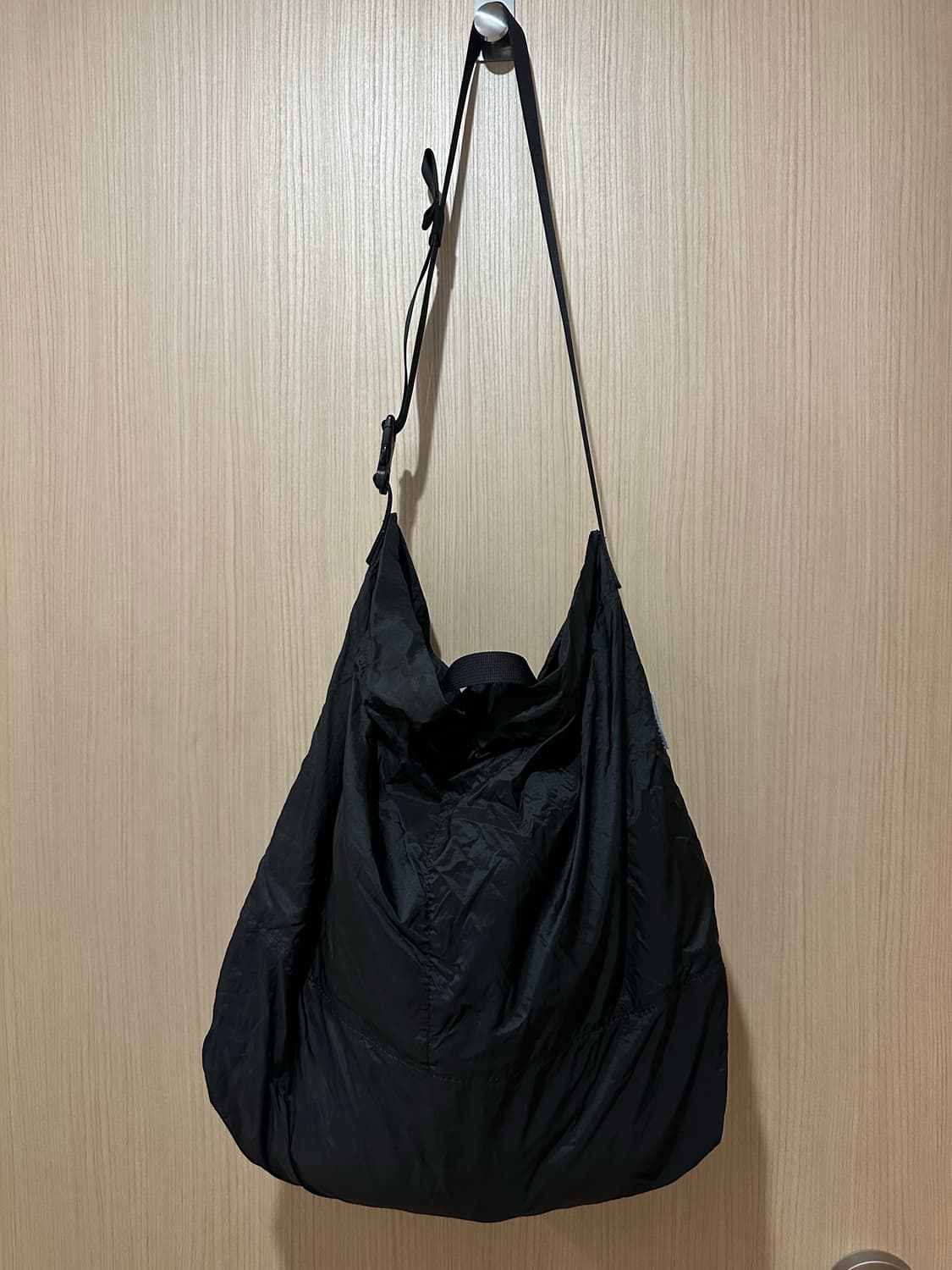 앤즈앤드민즈 패커블 숄더백 블랙 상품이미지1